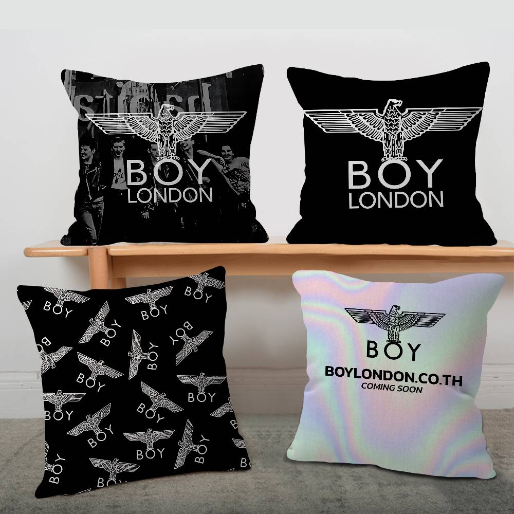 Home Textiles London - وسائد زخرفية منزلية كلاسيكية بشعار B-Boy