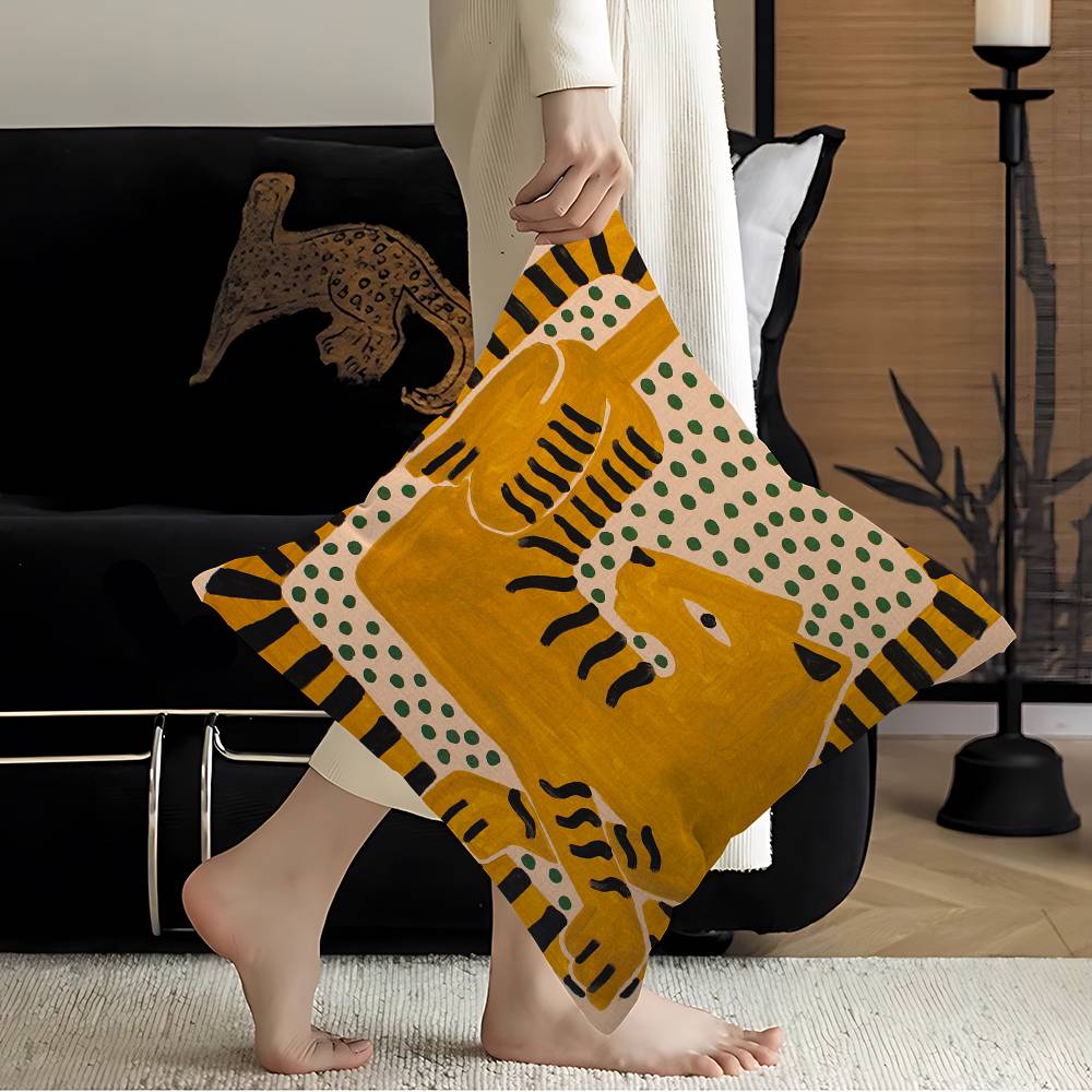 غطاء وسادة بتصميم نمر وفهد ملو - مراجعة Home Textiles Egypt وسعره