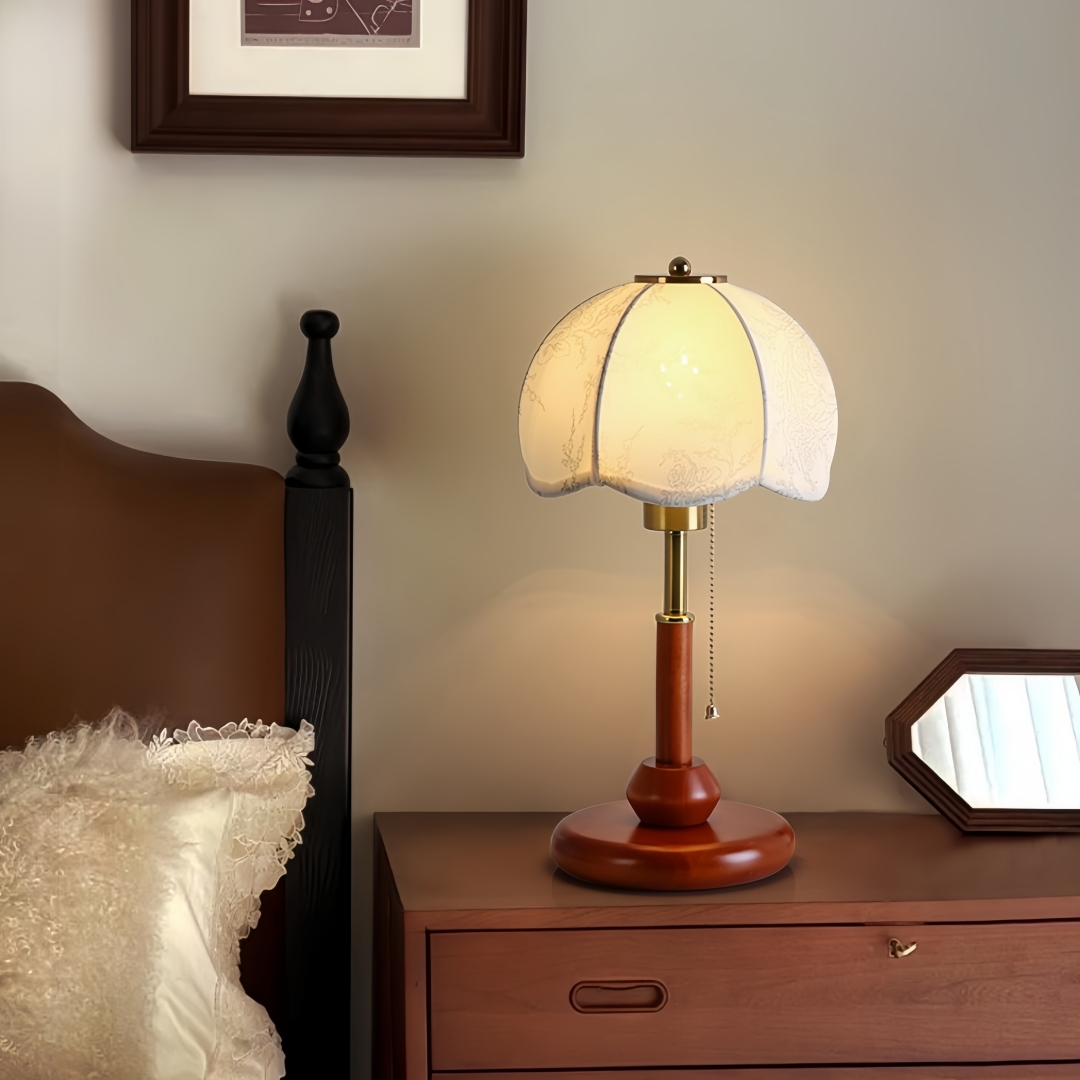مصباح طاولة قبة مزخرفة بتصميم  - مراجعة Home And Textiles وسعره
