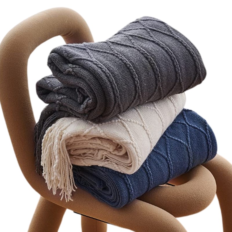 بطانية محبوكة عتيقة الطراز بال - مراجعة Throw Blanket Chunky Knit وسعره