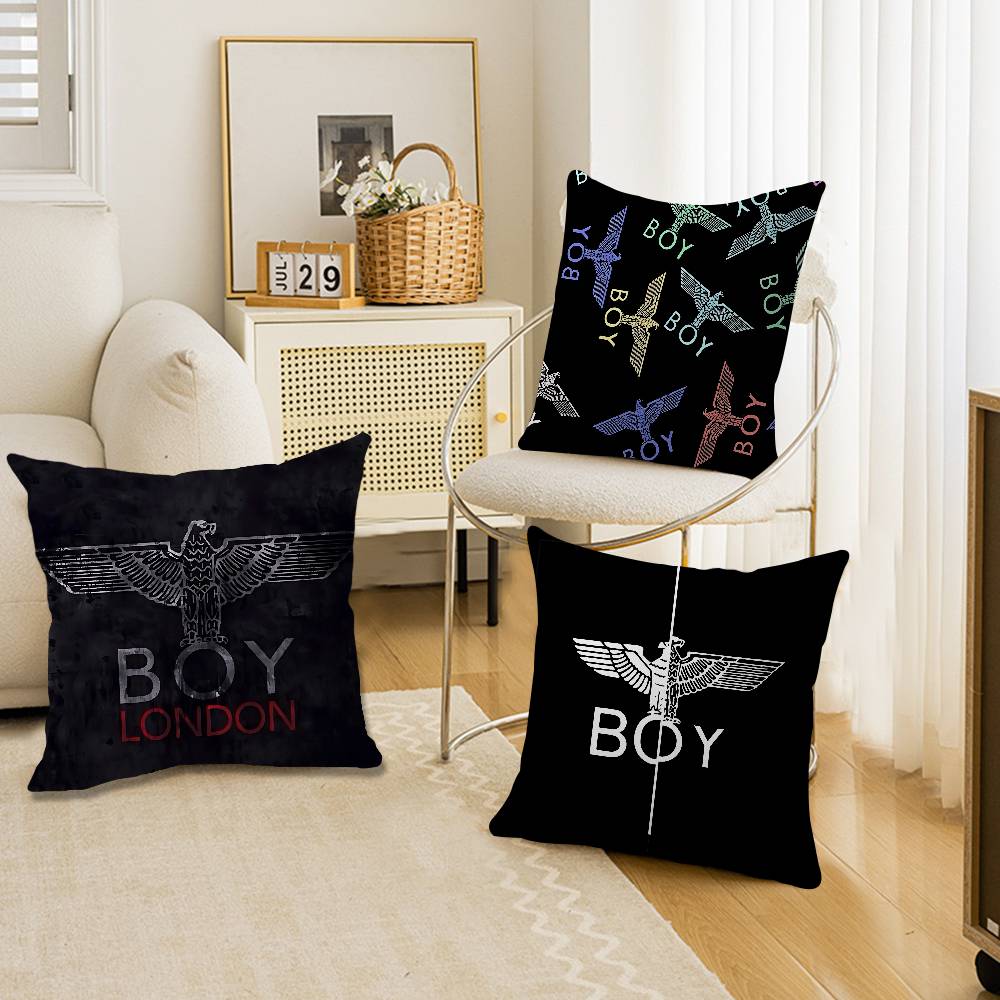 أغطية وسائد كلاسيكية بشعار B-B - مراجعة Home Textiles London وسعره