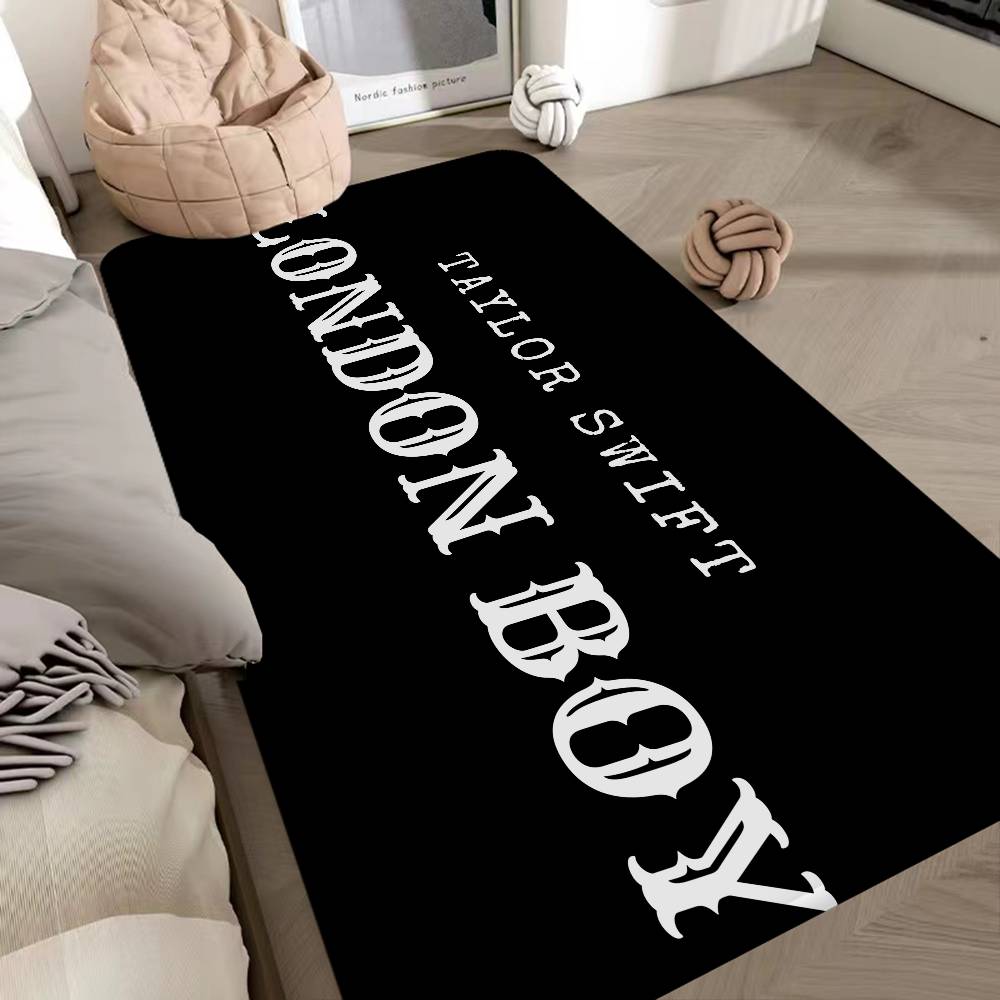 سجادة أرضية كلاسيكية بشعار B-B - مراجعة Home Textiles London وسعره